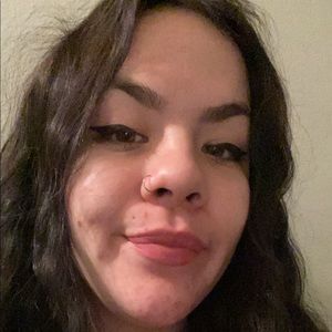 Meet your Posher, Leticia